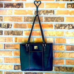 Dooney & Bourke Saffiano Leather Shopper in Excellent Condition ‼️